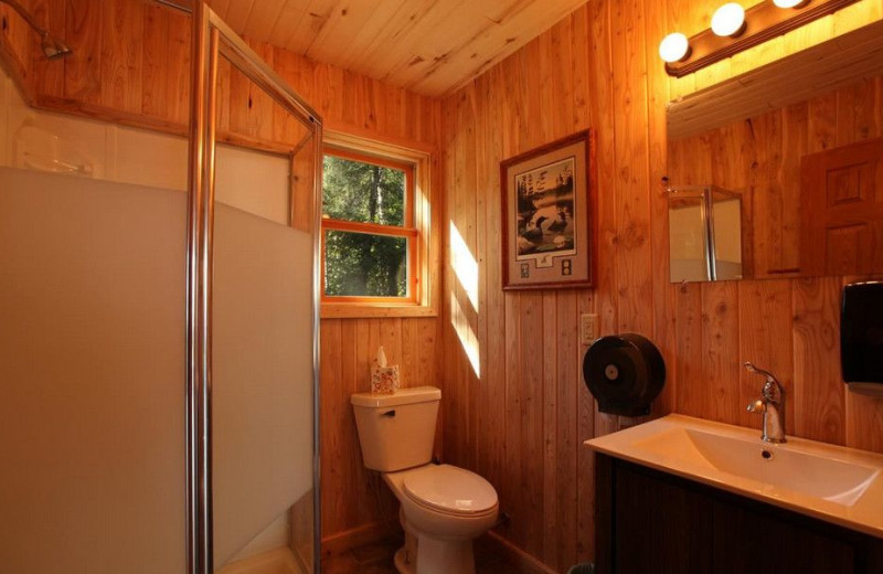 Cabin bathroom at Glenwood Lodge.