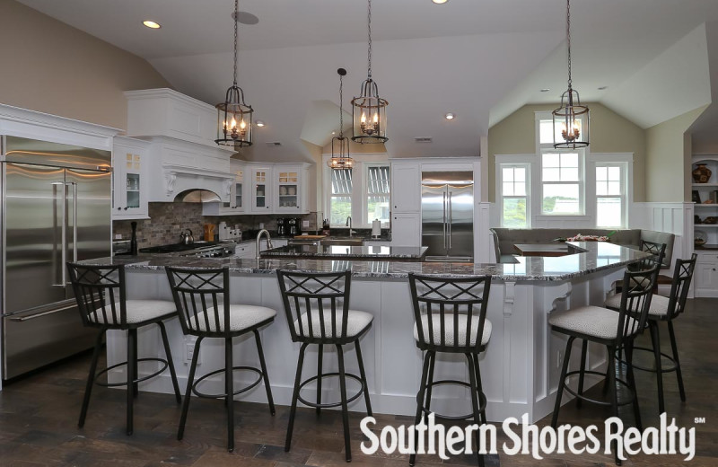 Rental kitchen at Southern Shores Realty.