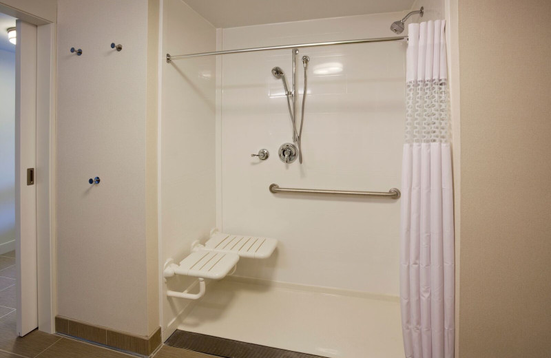 Guest bathroom at Spicer Green Lake Resort.