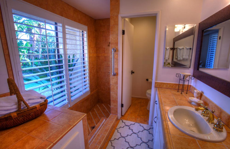 Rental bathroom at Sundance Villas.