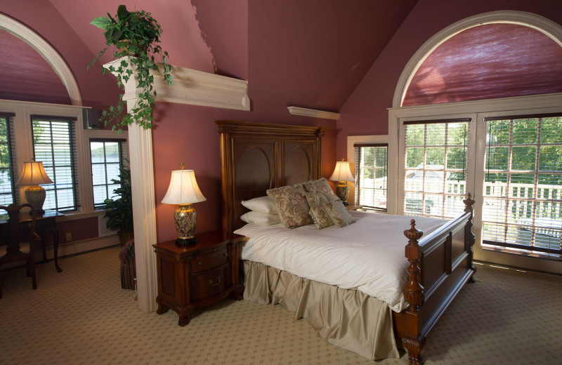 Guest bedroom at Balance Rock Inn.