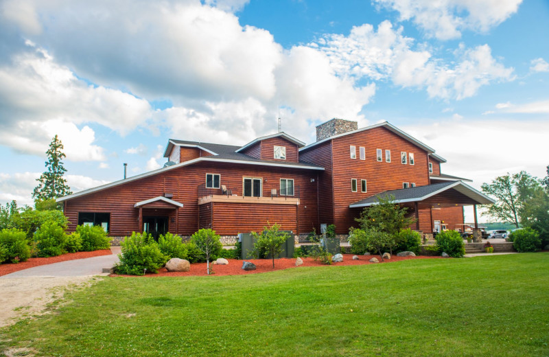 Exterior view of Hiawatha Beach Resort.