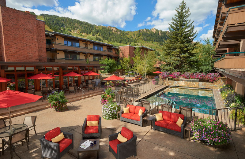 Exterior view of Aspen Square Condominium Hotel.