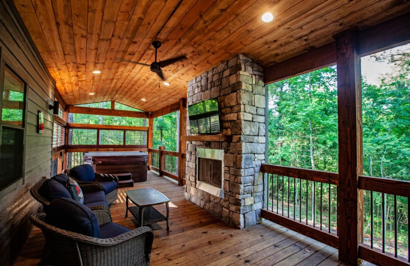 Cabin deck at Blue Beaver Luxury Cabins.
