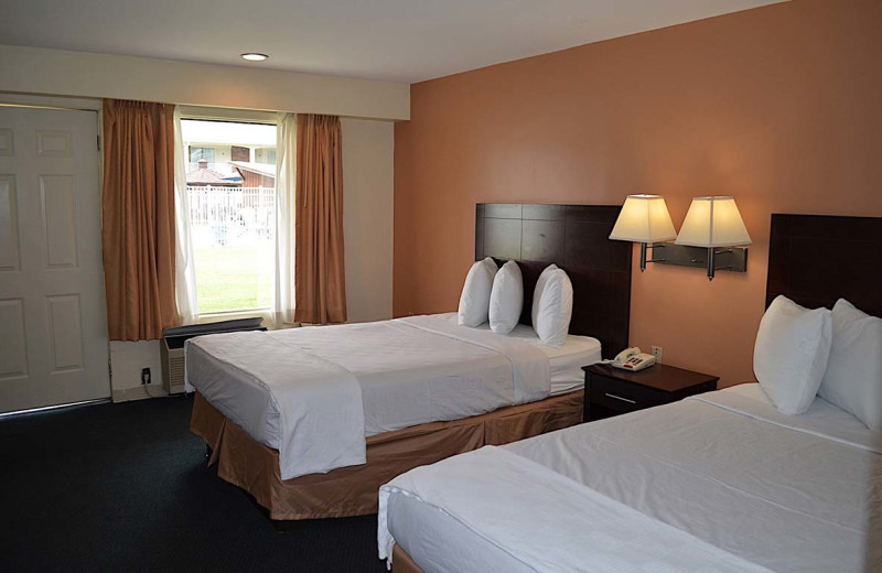 Guest room at Crystal Inn - Eatontown.