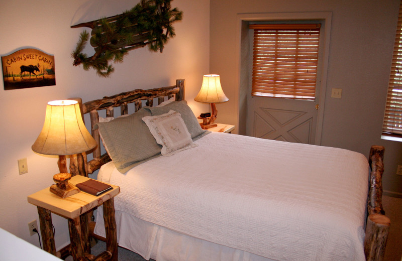 Guest bedroom at Fawn Valley Inn.