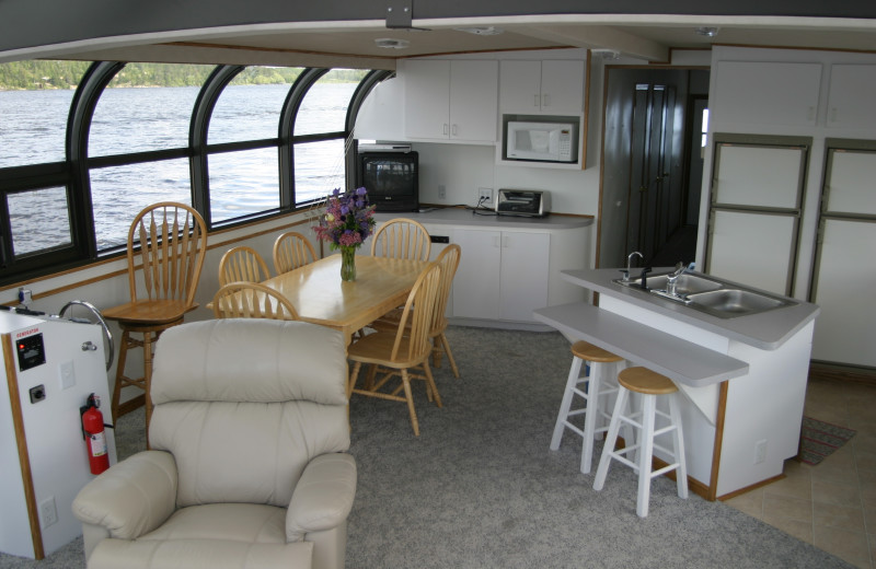 Voyagaire Lodge and Houseboats (Crane Lake, MN) Resort Reviews