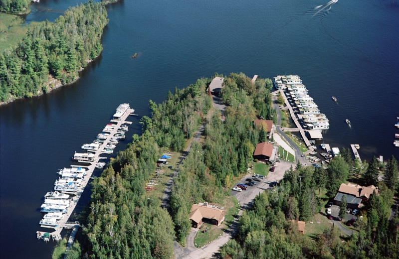 Aerial view of Rainy Lake Houseboats.