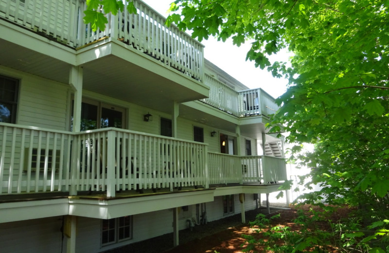 Exterior view of OgunquitHotels.net.