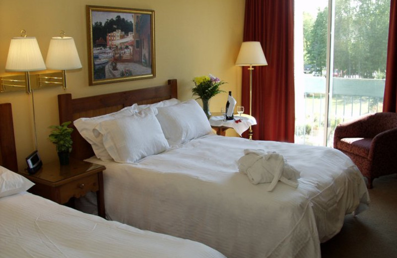 Guest Room at the Cranberry Golf Resort