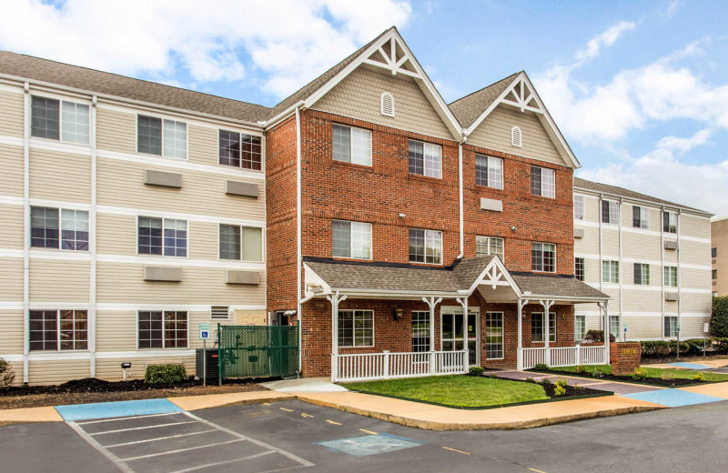 Exterior view of Mainstay Suites Pelham Road.