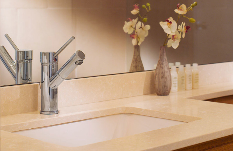 Guest sink at Mill Street Inn.