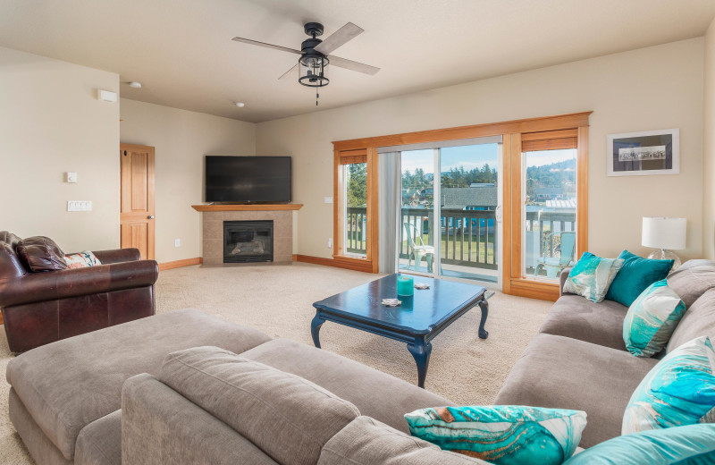 Rental living room at Kiwanda Coastal Properties.