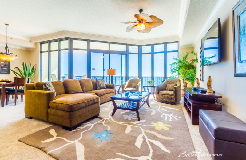 Rental living room at LuxuryGulfRentals.com.