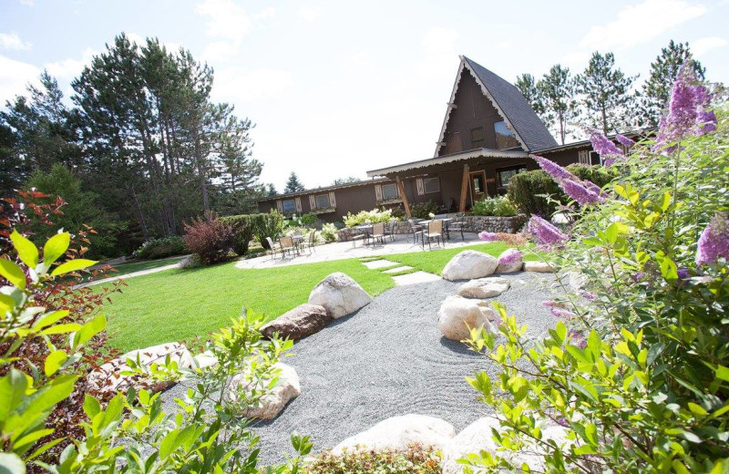 Exterior view of Sojourn Lakeside Resort.