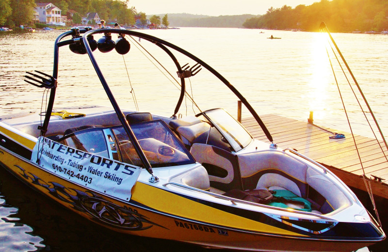 Boating at Pocono Mountain Rentals.