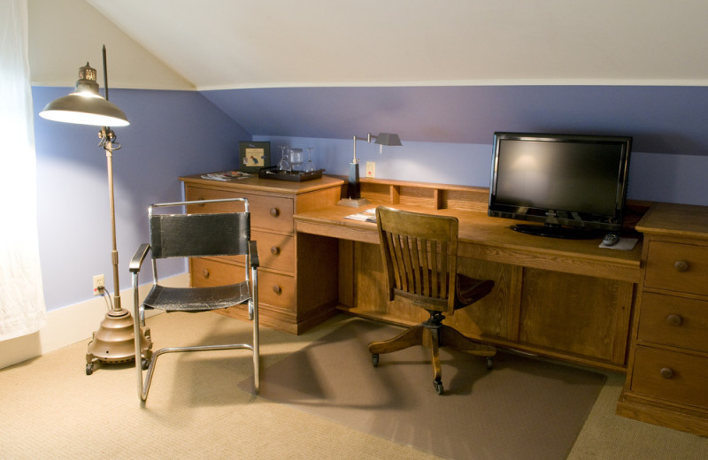 Guest living room at Inn On Columbia.