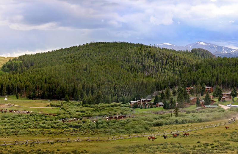 Exterior view of Paradise Guest Ranch.