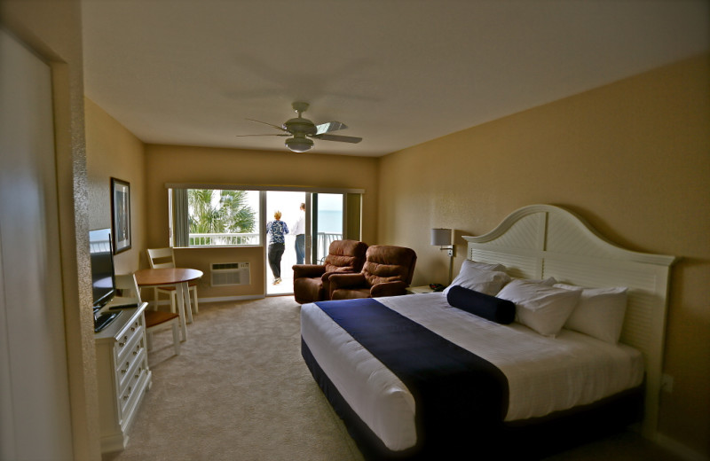Guest room at Shoreline Island Resort.