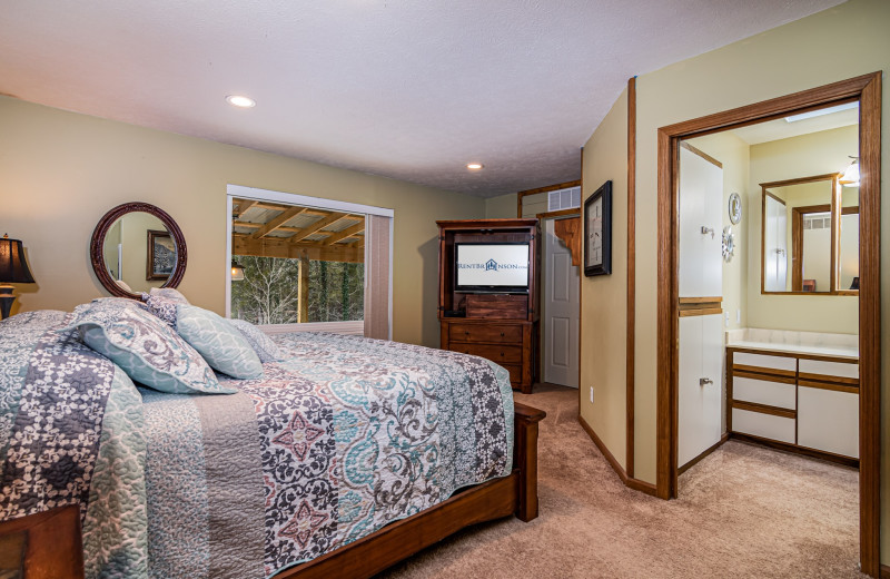 Rental bedroom at Amazing Branson Rentals.