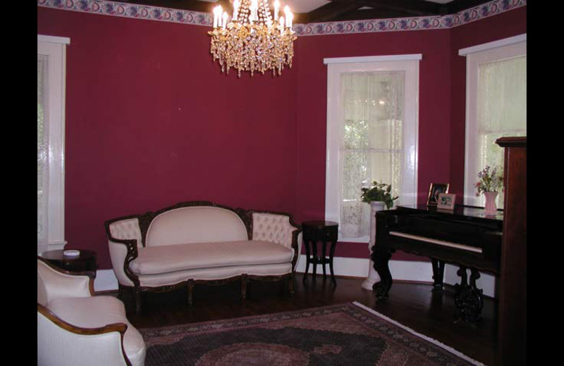 Living room at San Gabriel House B & B.