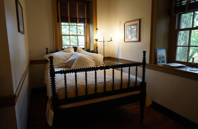 Guest room at Brownstone Colonial Inn.