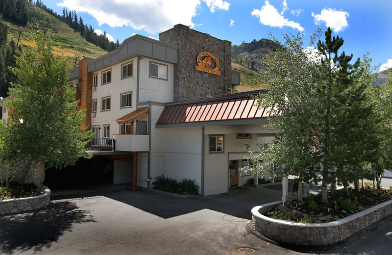 Exterior in Summer at the Red Wolf Lodge at Squaw Valley