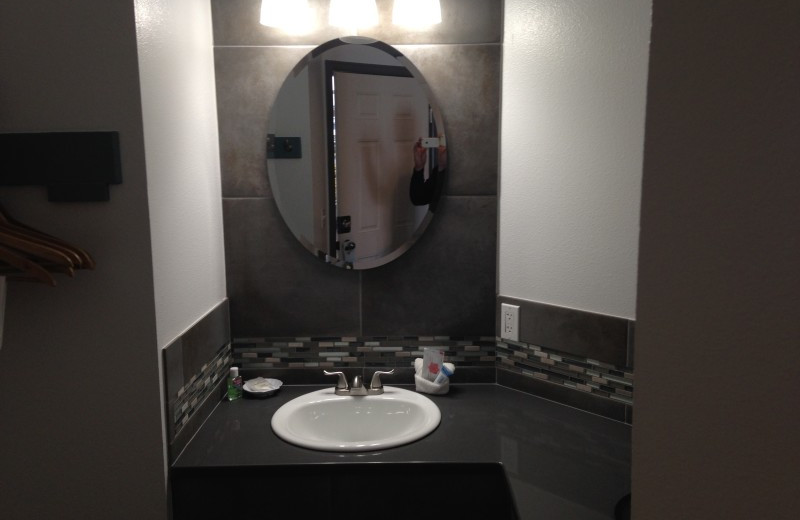 Guest bathroom at Sunset Oceanfront Lodging.