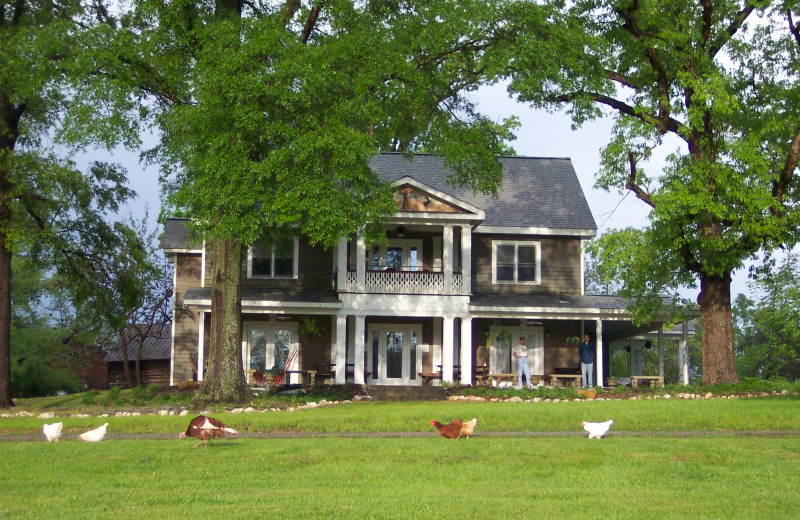 Exterior view of Inn at Celebrity Dairy.