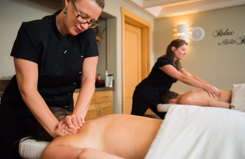 Couples massage at Sleeping Lady.