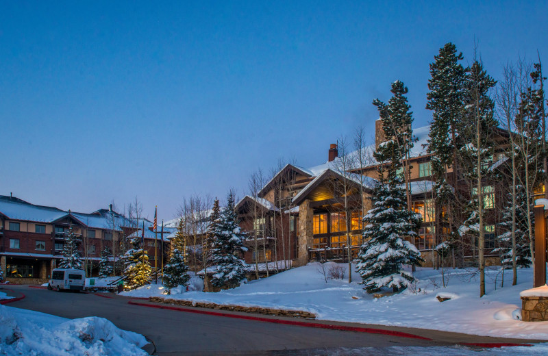 Exterior view of Grand Timber Lodge.