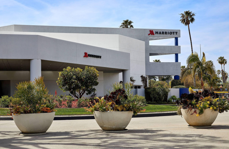 Exterior view of Ventura Beach Marriott.