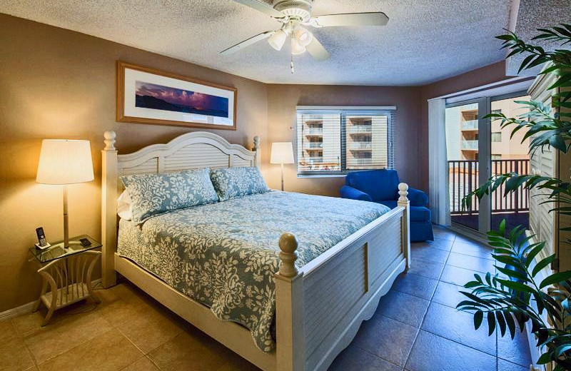 Rental bedroom at beachrentals.mobi. LLC.