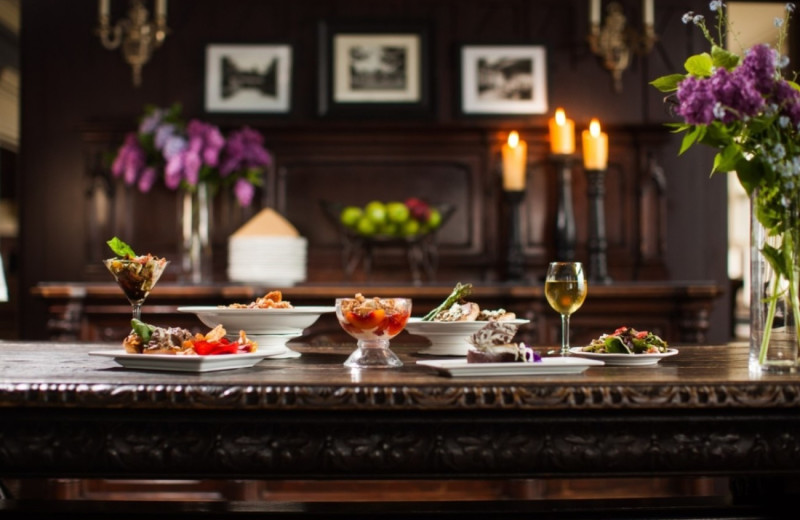 Dinning at The Inn at Stonecliffe.