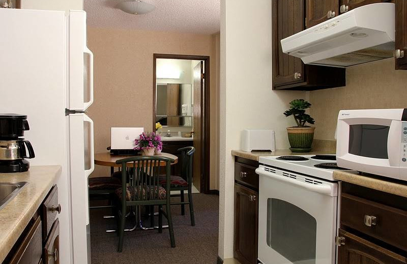 One bedroom suite kitchen at Wedgewood Resort.