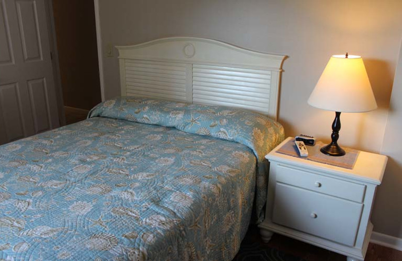 Guest bedroom at Gulfview Manor Resort.