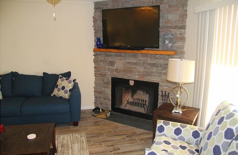 Guest living room at Pinnacle Inn Resort.