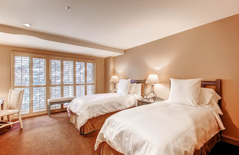 Guest bedroom at The Galatyn Lodge.