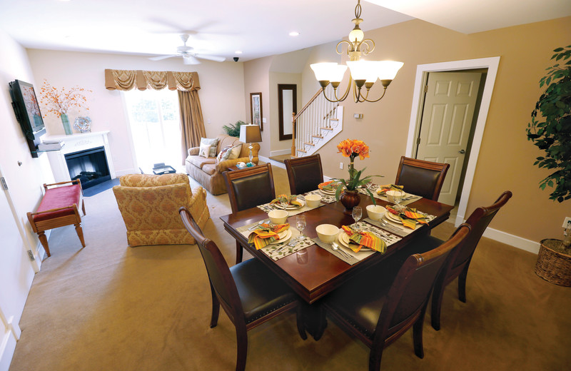 Guest dining room at King's Creek Plantation.