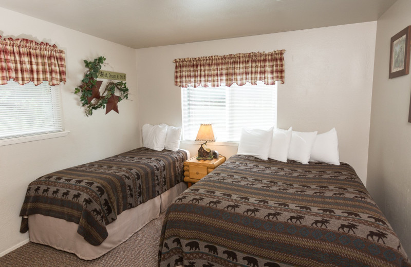 Guest room at Morrison's Rogue River Lodge.