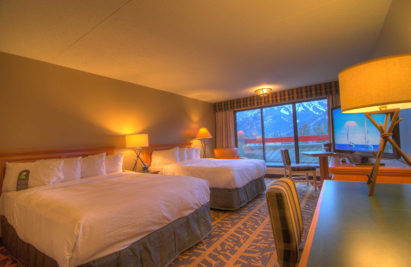 Guest room at Inns of Banff.