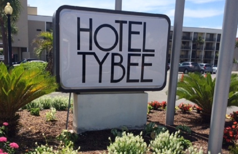 Exterior View of Hotel Tybee