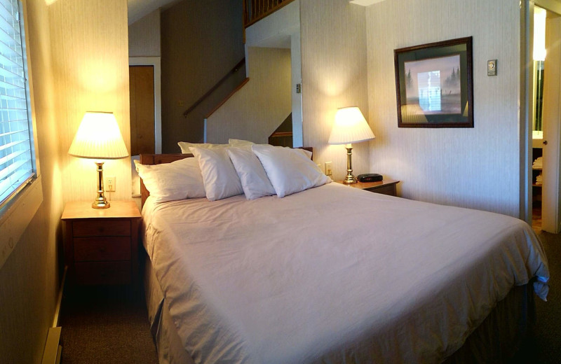 Guest bedroom at Inns of Waterville Valley.