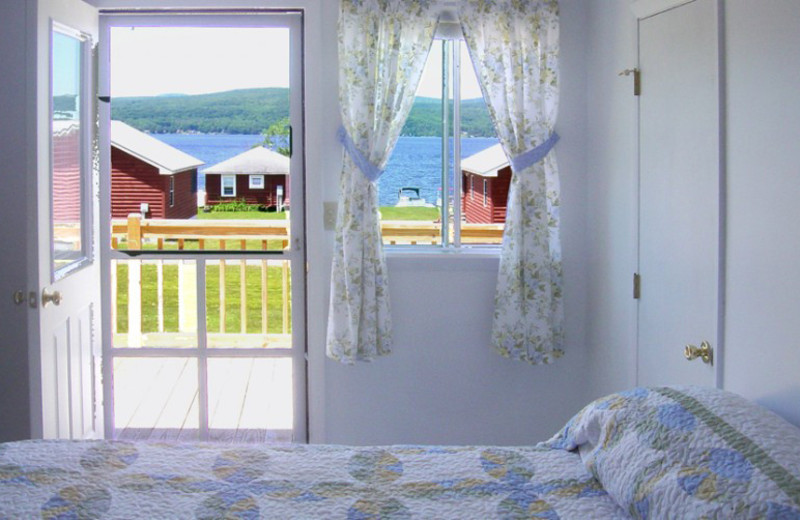 Guest room at Jackson's Lodge and Log Cabins.