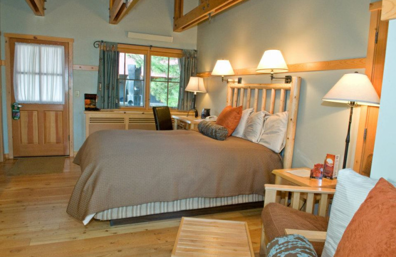 Alcove rooms feature a Queen and Twin bed at Sleeping Lady.