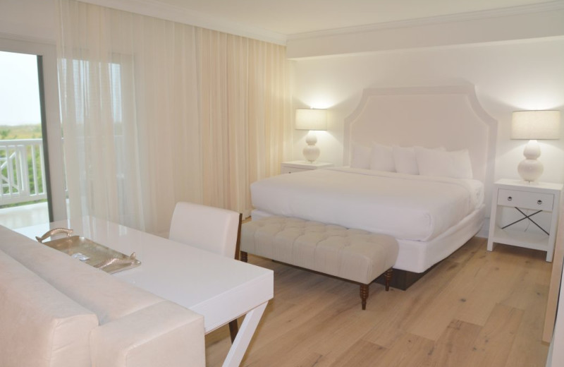 Guest room at Icona Golden Inn.