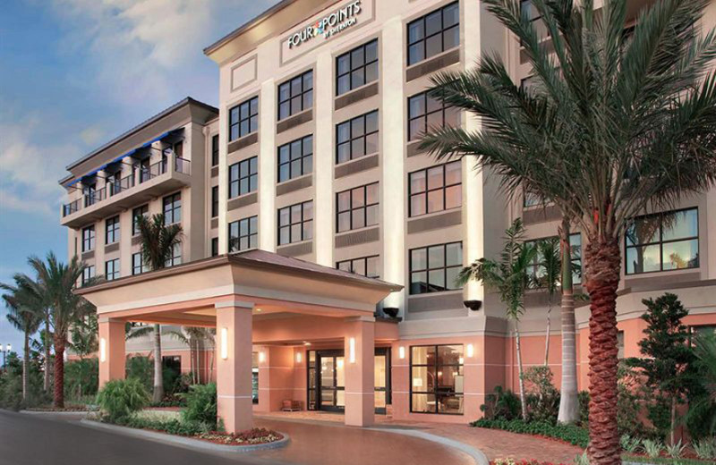 Exterior view of Four Points Sheraton Punta Gorda.