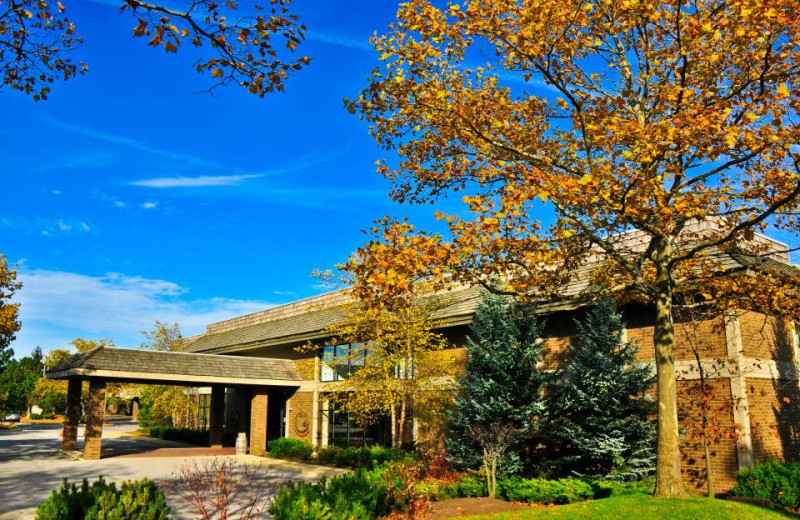 Exterior view of Sawmill Creek Resort.