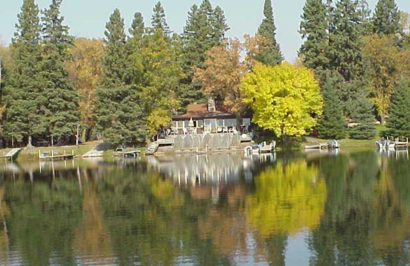 Exterior View of Crow Wing Crest Lodge 