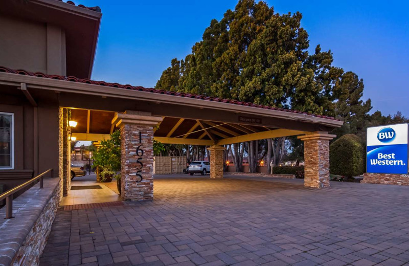 Exterior view of Best Western University Inn Santa Clara.